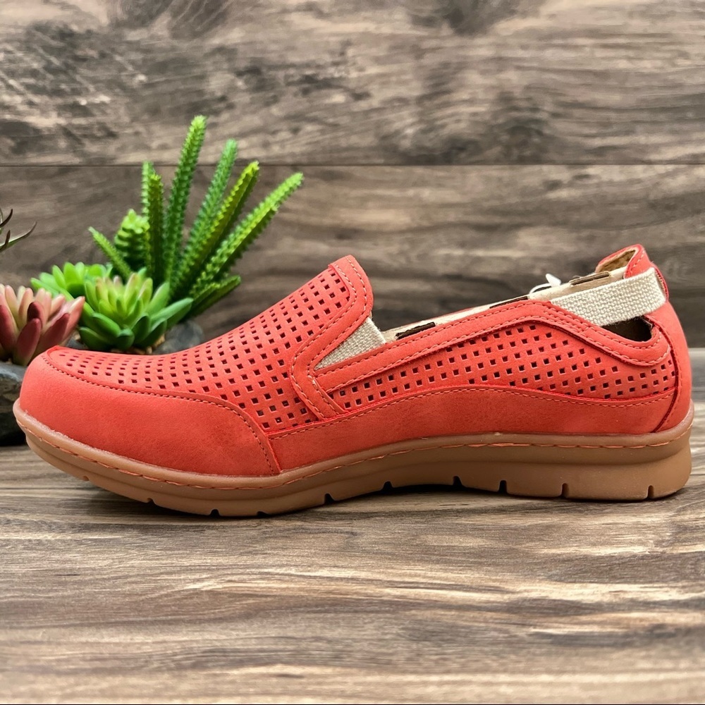 NIB BOC Born Georgia II Perforated Comfort Slip On Loafer Shoes 8M 39 Coral - Picture 7 of 11